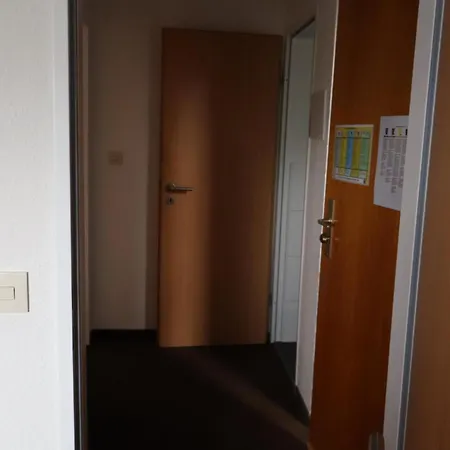 Appartement 4 *