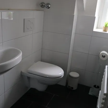 4 Ratingen